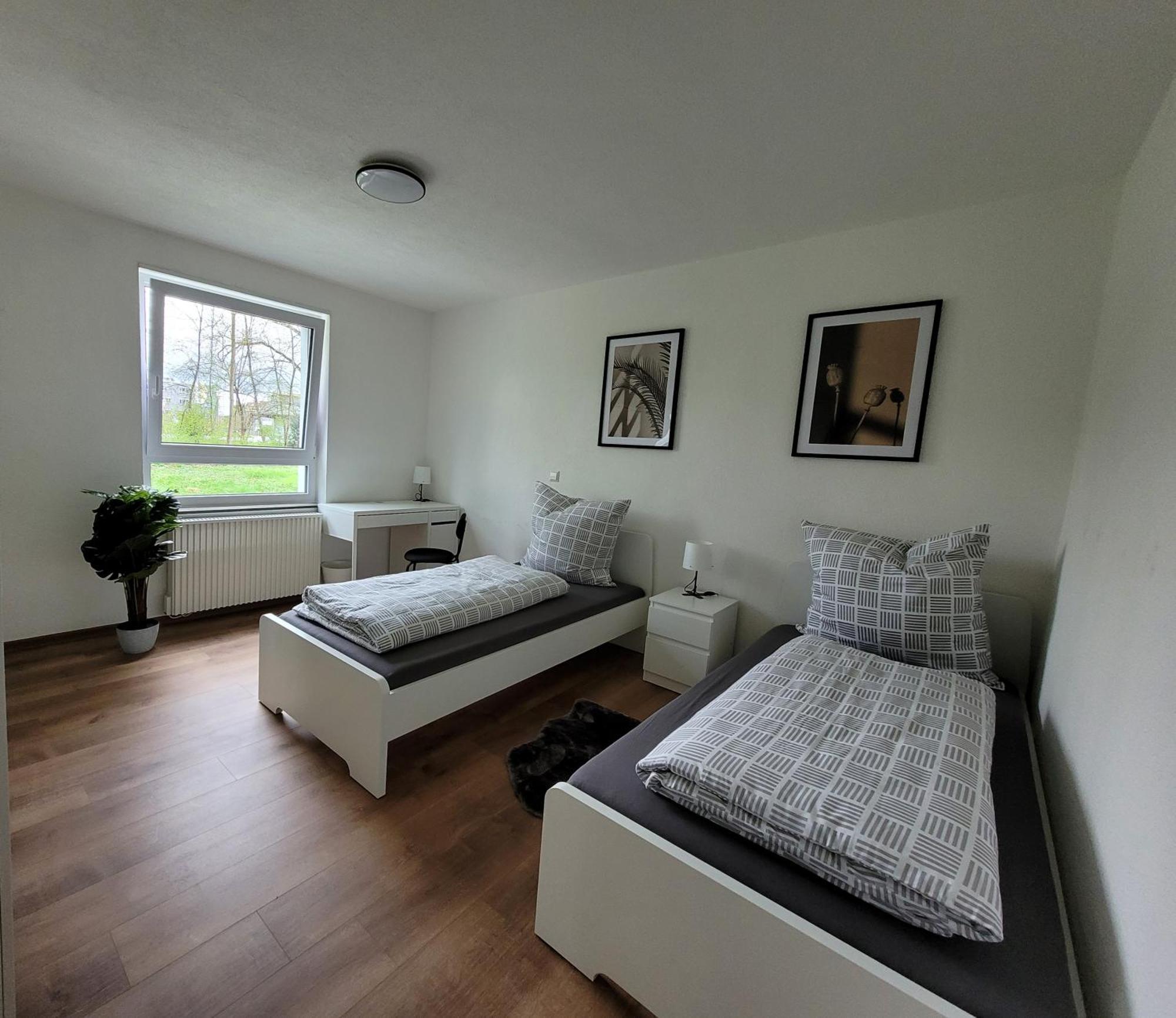 Living Flat, Eine Wohnung Mit Zwei Schlafzimmern Und Balkon Schorndorf  Exterior foto