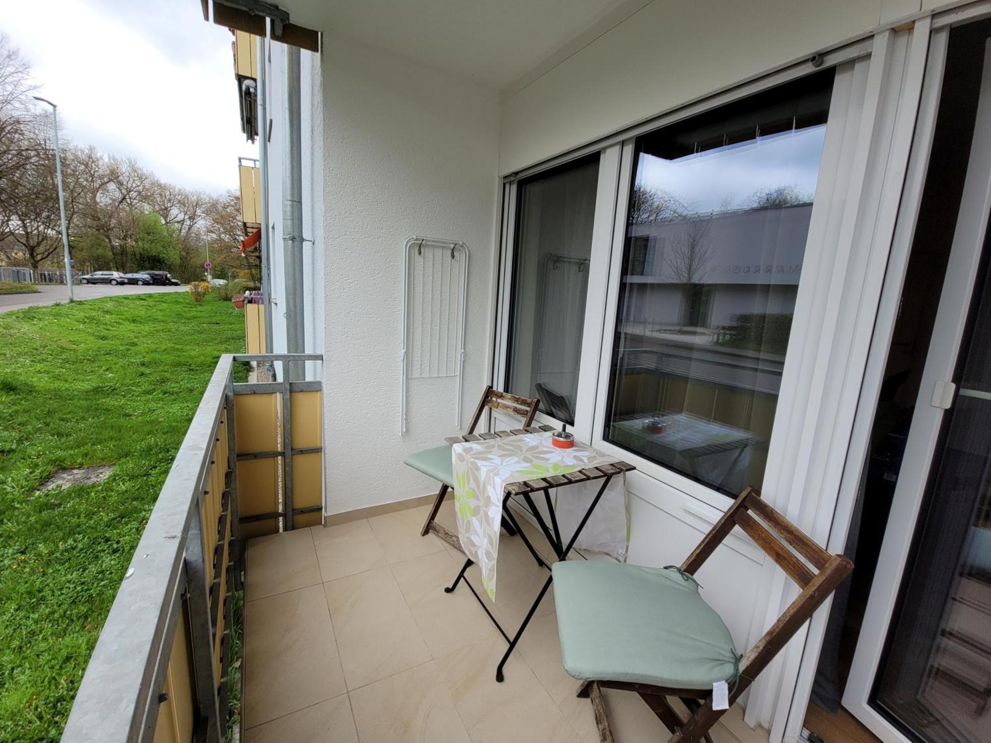 Living Flat, Eine Wohnung Mit Zwei Schlafzimmern Und Balkon Schorndorf  Exterior foto